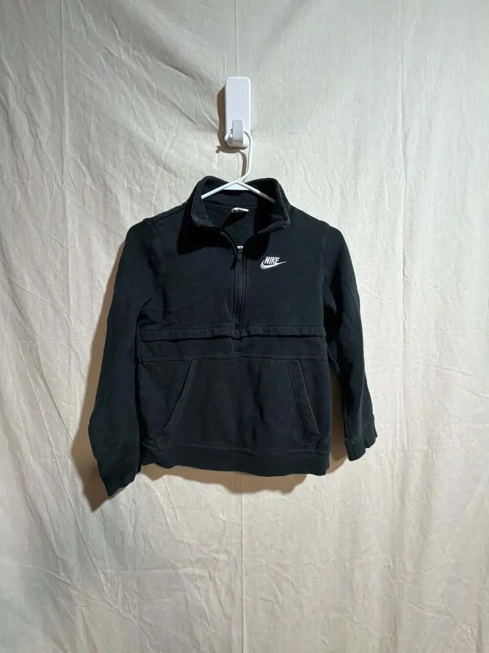 Nike Sportswear Club Fleece Half-Zip Pullover Sweatshirt with Kangaroo Pocket